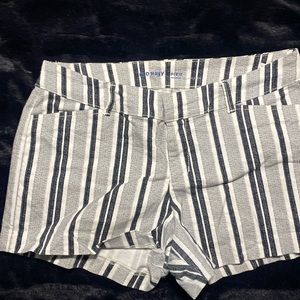 Women’s striped stretchy shorts